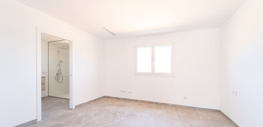 Chalet de obra nueva en venta en Sa Rápita con piscina, jardín y ubicación privilegiada