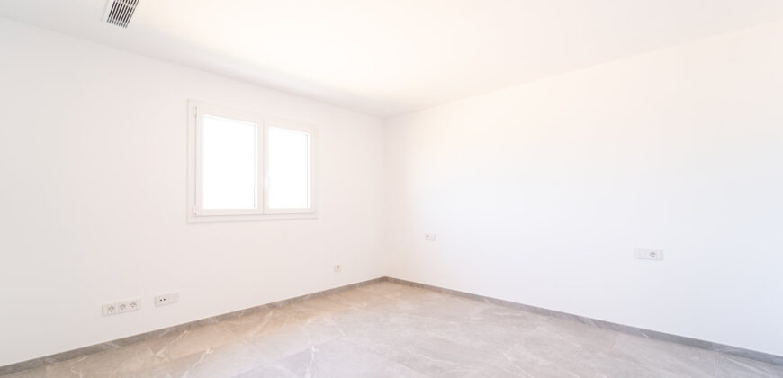 Chalet de obra nueva en venta en Sa Rápita con piscina, jardín y ubicación privilegiada