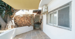 Casa de pueblo en venta en Ses Salines con terraza y gran potencial