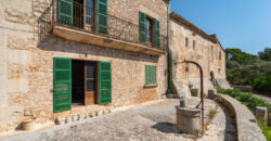 Historic estate in Pollença to renovate, with over 8,900 sq ft of built area and unique potential