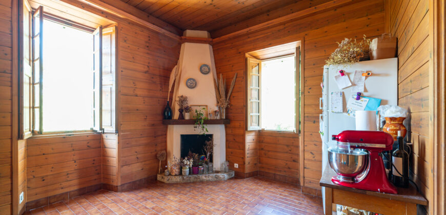 Historic estate in Pollença to renovate, with over 8,900 sq ft of built area and unique potential