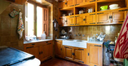 Historic estate in Pollença to renovate, with over 8,900 sq ft of built area and unique potential