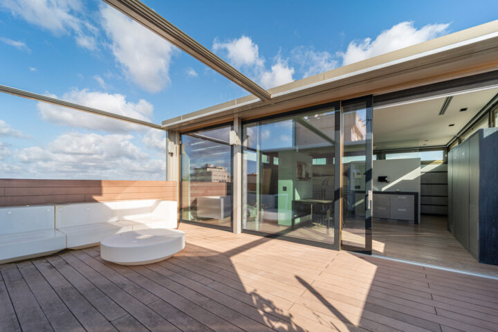 Möbliertes Penthouse-Studio zur Miete in Manacor mit großer Terrasse und hochwertigen Ausstattungen