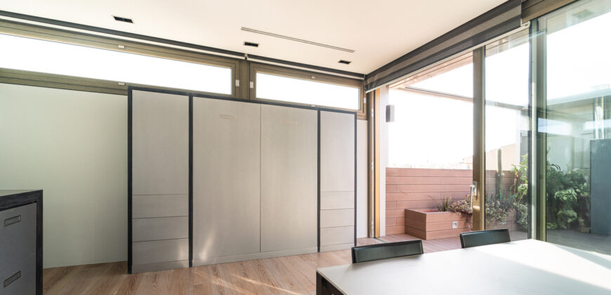 Möbliertes Penthouse-Studio zur Miete in Manacor mit großer Terrasse und hochwertigen Ausstattungen