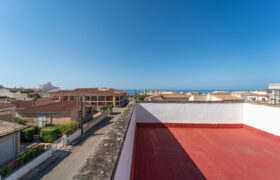 Chalet en alquiler en Sa Ràpita con vistas al mar y terraza, ideal para estancias por temporada