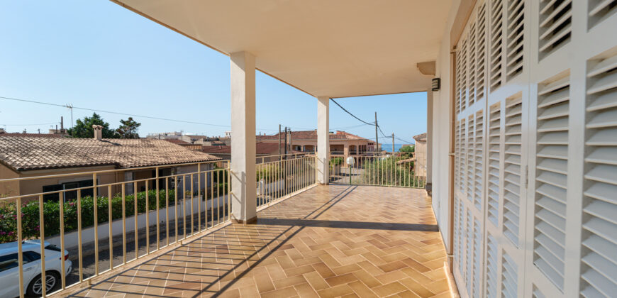 Chalet en alquiler en Sa Ràpita con vistas al mar y terraza, ideal para estancias por temporada
