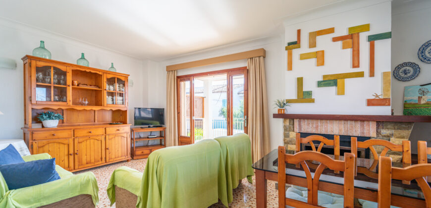 Chalet en alquiler en Sa Ràpita con vistas al mar y terraza, ideal para estancias por temporada