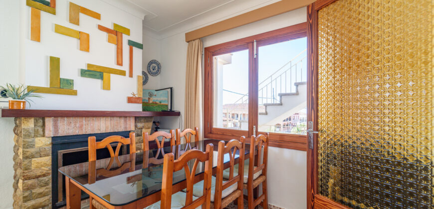 Chalet en alquiler en Sa Ràpita con vistas al mar y terraza, ideal para estancias por temporada