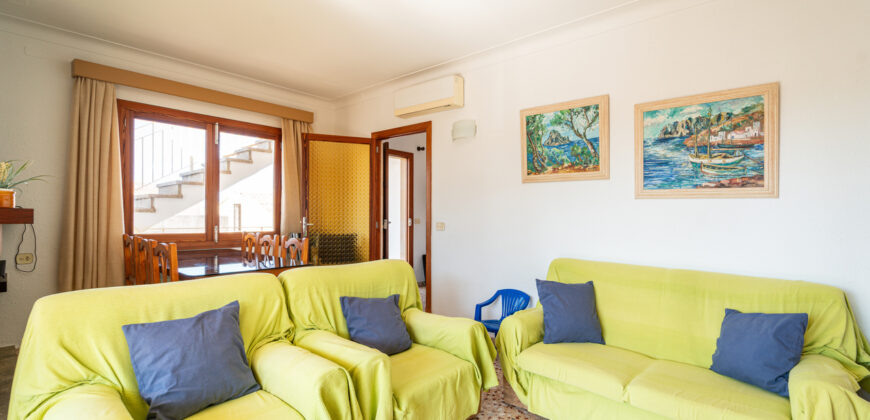 Chalet en alquiler en Sa Ràpita con vistas al mar y terraza, ideal para estancias por temporada