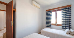 Chalet en alquiler en Sa Ràpita con vistas al mar y terraza, ideal para estancias por temporada