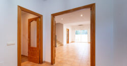Townhouse for Rent in Ses Salines – space, light, and a prime location