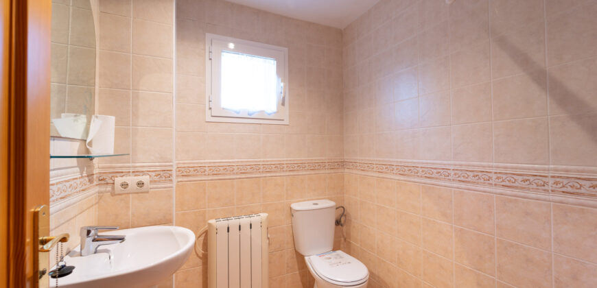 Townhouse for Rent in Ses Salines – space, light, and a prime location
