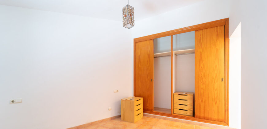Townhouse for Rent in Ses Salines – space, light, and a prime location