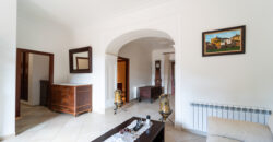 Casa de pueblo señorial en venta en Ses Salines: 6 habitaciones, gran jardín y terrazas