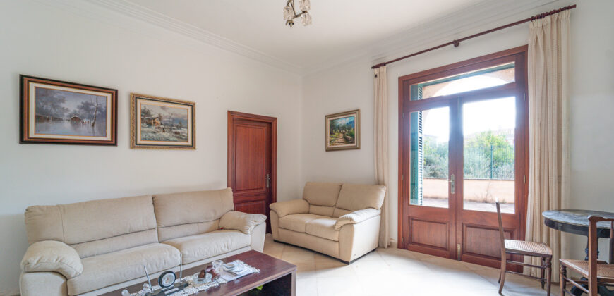 Casa de pueblo señorial en venta en Ses Salines: 6 habitaciones, gran jardín y terrazas