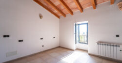Casa de pueblo señorial en venta en Ses Salines: 6 habitaciones, gran jardín y terrazas