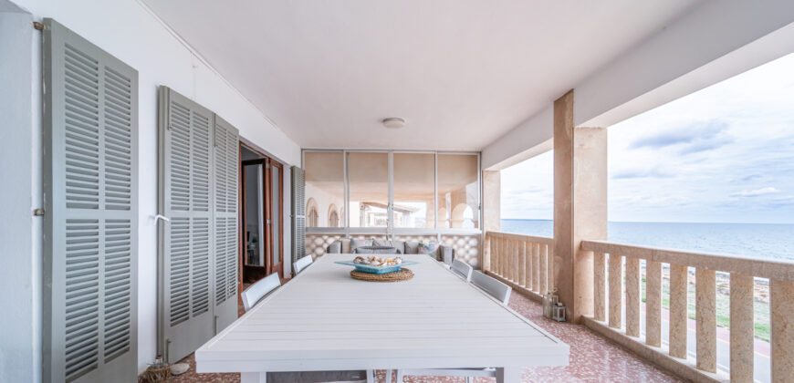 Primera planta en primera línea en Sa Rápita con gran terraza, vistas al mar y alquiler temporal