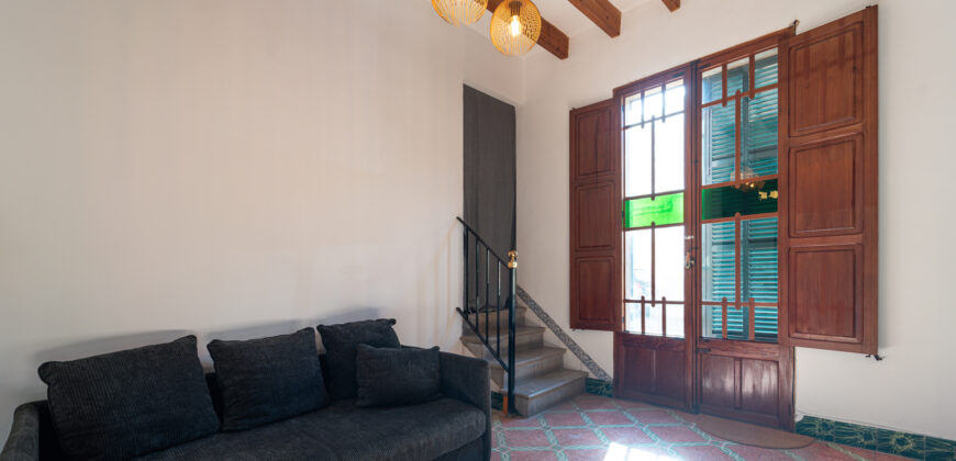 Village house for rent in Ses Salines with large patio — 4 bedrooms, 140 m², quiet street Village house for rent in Ses Salines with large patio — 4 bedrooms, 140 m², quiet street