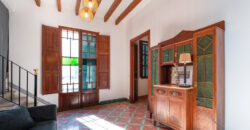 Village house for rent in Ses Salines with large patio — 4 bedrooms, 140 m², quiet street Village house for rent in Ses Salines with large patio — 4 bedrooms, 140 m², quiet street