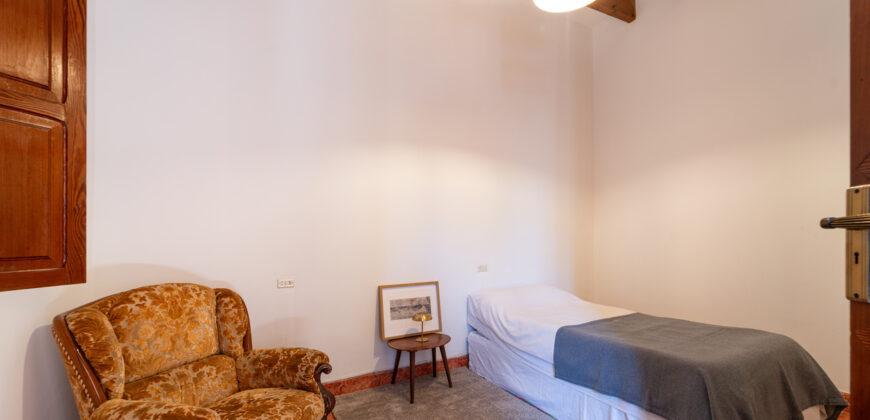 Village house for rent in Ses Salines with large patio — 4 bedrooms, 140 m², quiet street Village house for rent in Ses Salines with large patio — 4 bedrooms, 140 m², quiet street