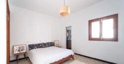 Village house for rent in Ses Salines with large patio — 4 bedrooms, 140 m², quiet street Village house for rent in Ses Salines with large patio — 4 bedrooms, 140 m², quiet street