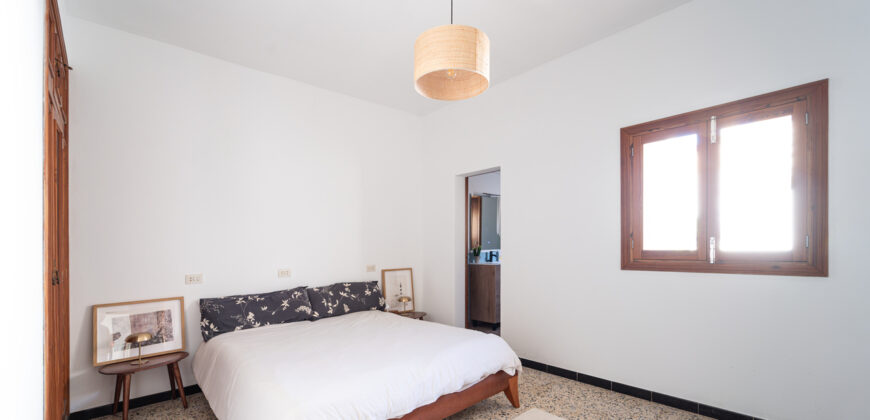 Village house for rent in Ses Salines with large patio — 4 bedrooms, 140 m², quiet street Village house for rent in Ses Salines with large patio — 4 bedrooms, 140 m², quiet street