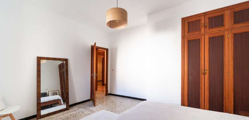 Village house for rent in Ses Salines with large patio — 4 bedrooms, 140 m², quiet street Village house for rent in Ses Salines with large patio — 4 bedrooms, 140 m², quiet street