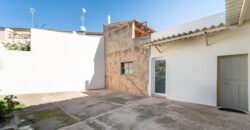 Village house for rent in Ses Salines with large patio — 4 bedrooms, 140 m², quiet street Village house for rent in Ses Salines with large patio — 4 bedrooms, 140 m², quiet street
