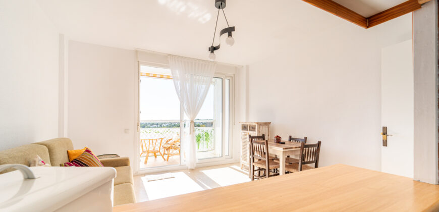Apartamento en alquiler con terraza y vistas al mar en calas de mallorca