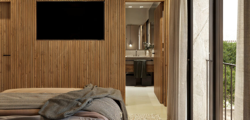 Neubau-Stadthaus mit Patio, Pool und Dachterrasse in Ses Salines