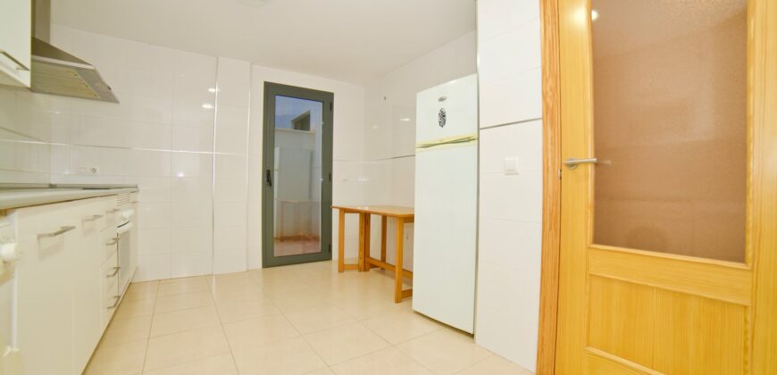 Langzeitmiete in Campos: Moderne 3-Zimmer-Wohnung mit ausgestatteter Küche und hochwertigen Oberflächen