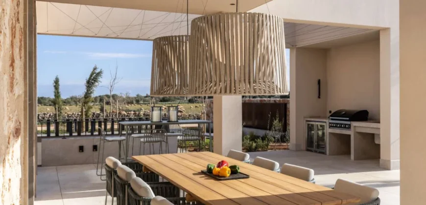 Newly built natural stone country house in Santanyí: Minimalist design and cutting-edge technology