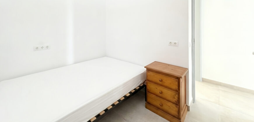 Alquiler de chalet en Sa Rápita: Planta baja de 4 habitaciones con gran jardín y barbacoa