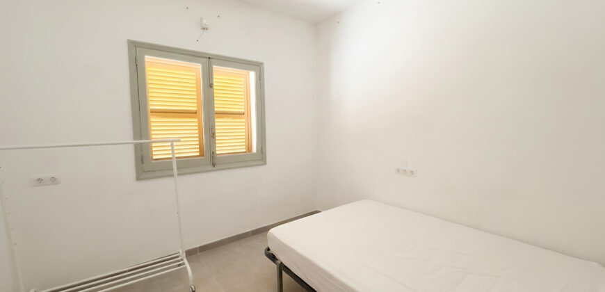 Alquiler de chalet en Sa Rápita: Planta baja de 4 habitaciones con gran jardín y barbacoa