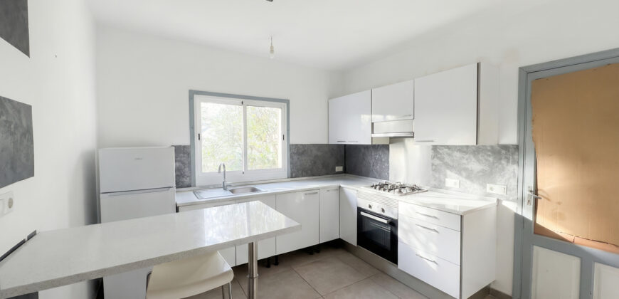 Alquiler de chalet en Sa Rápita: Planta baja de 4 habitaciones con gran jardín y barbacoa