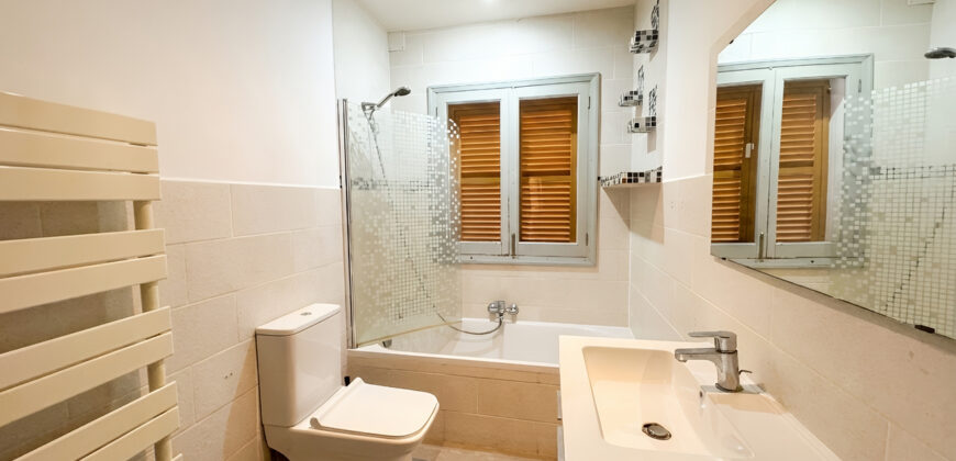 Alquiler de chalet en Sa Rápita: Planta baja de 4 habitaciones con gran jardín y barbacoa