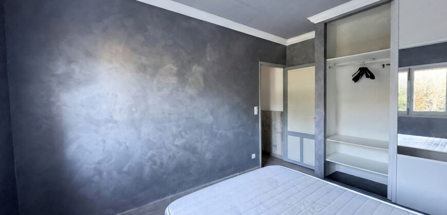 Alquiler de chalet en Sa Rápita: Planta baja de 4 habitaciones con gran jardín y barbacoa