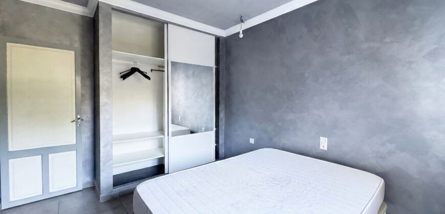 Alquiler de chalet en Sa Rápita: Planta baja de 4 habitaciones con gran jardín y barbacoa