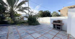 Alquiler de chalet en Sa Rápita: Planta baja de 4 habitaciones con gran jardín y barbacoa