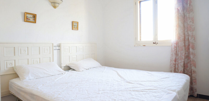 Alquiler de piso en Colonia de Sant Jordi: 3 habitaciones, chimenea y terraza en azotea