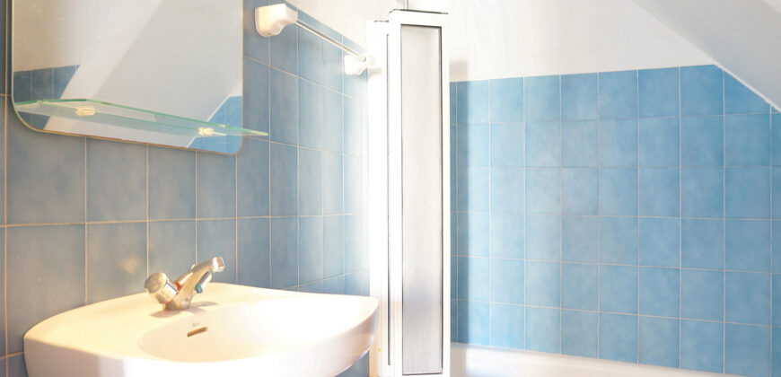 Alquiler de piso en Colonia de Sant Jordi: 3 habitaciones, chimenea y terraza en azotea