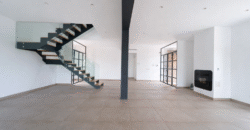 Espectacular Villa de Lujo en Ses Salines: Arquitectura tradicional, interior de diseño y privacidad absoluta