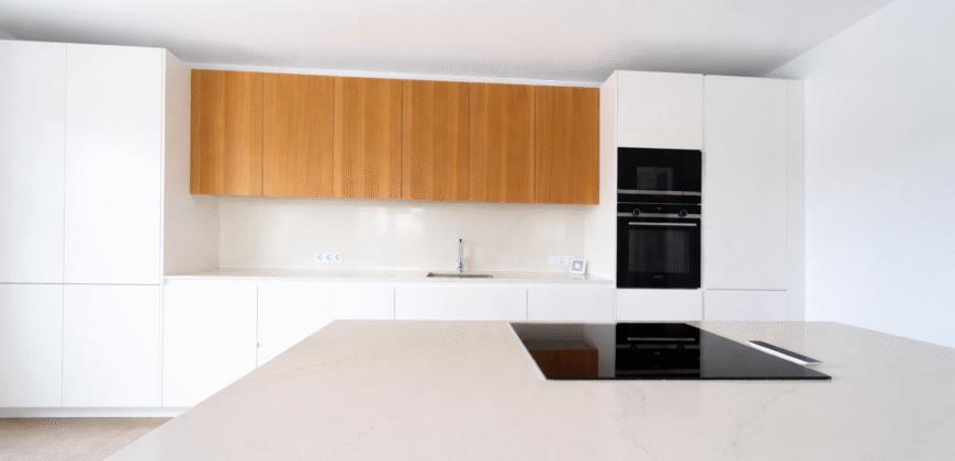 Espectacular Villa de Lujo en Ses Salines: Arquitectura tradicional, interior de diseño y privacidad absoluta