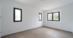 Espectacular Villa de Lujo en Ses Salines: Arquitectura tradicional, interior de diseño y privacidad absoluta