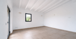 Espectacular Villa de Lujo en Ses Salines: Arquitectura tradicional, interior de diseño y privacidad absoluta