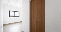 Espectacular Villa de Lujo en Ses Salines: Arquitectura tradicional, interior de diseño y privacidad absoluta