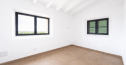 Espectacular Villa de Lujo en Ses Salines: Arquitectura tradicional, interior de diseño y privacidad absoluta