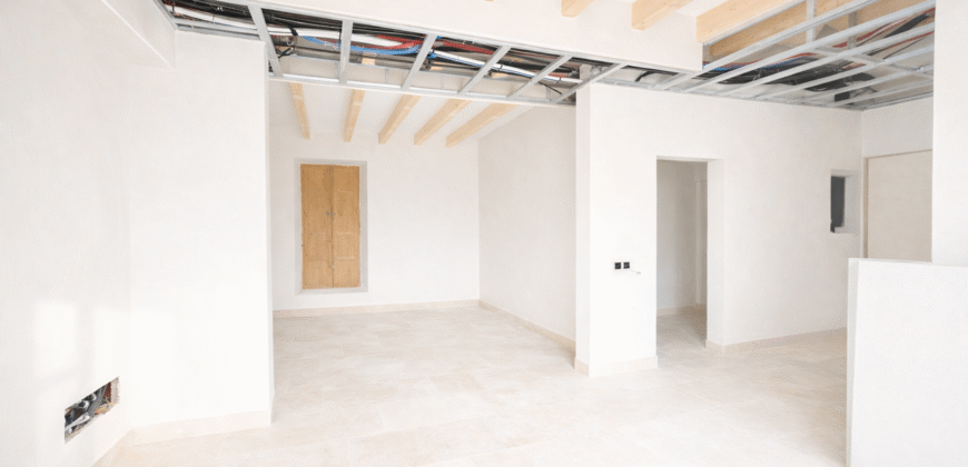 Alquiler de casa de pueblo de diseño en Santanyí: Renovada, con garaje y ascensor junto a la Plaza Mayor