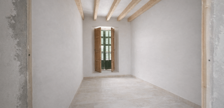 Alquiler de casa de pueblo de diseño en Santanyí: Renovada, con garaje y ascensor junto a la Plaza Mayor