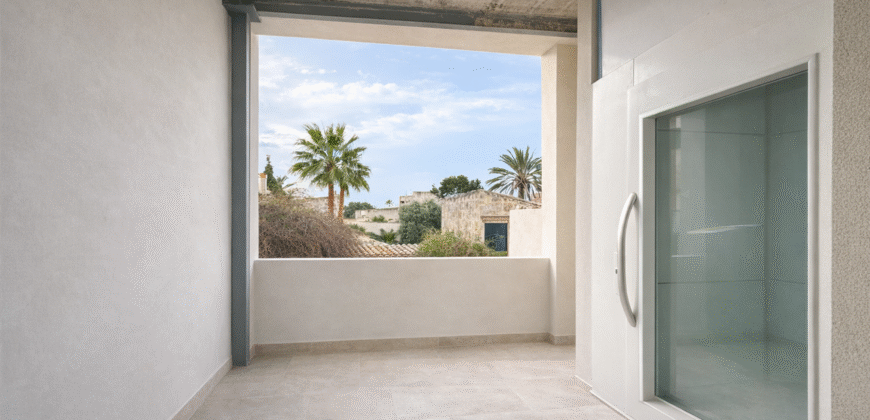 Alquiler de casa de pueblo de diseño en Santanyí: Renovada, con garaje y ascensor junto a la Plaza Mayor